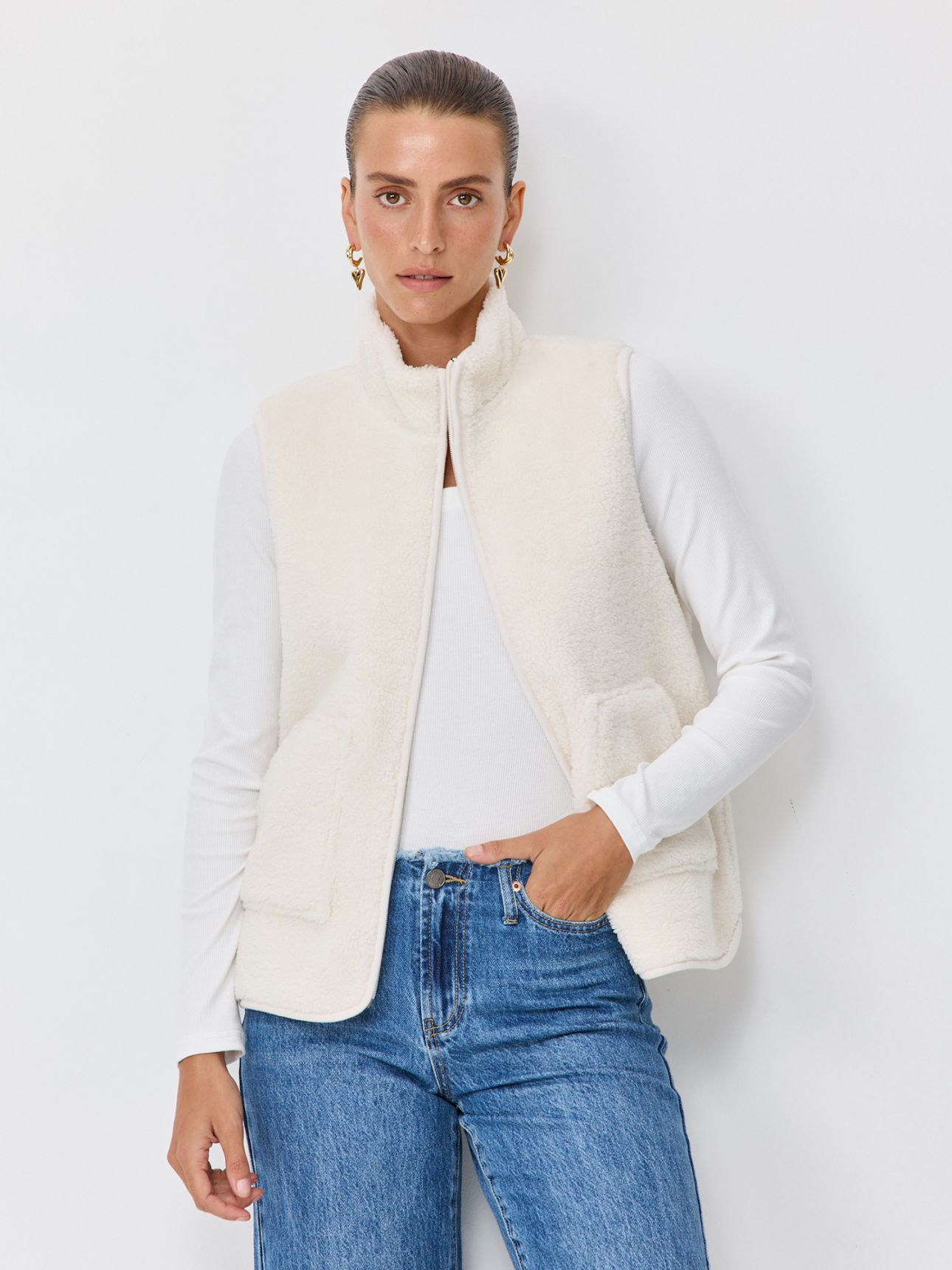 וסט פרווה עם רוכסן