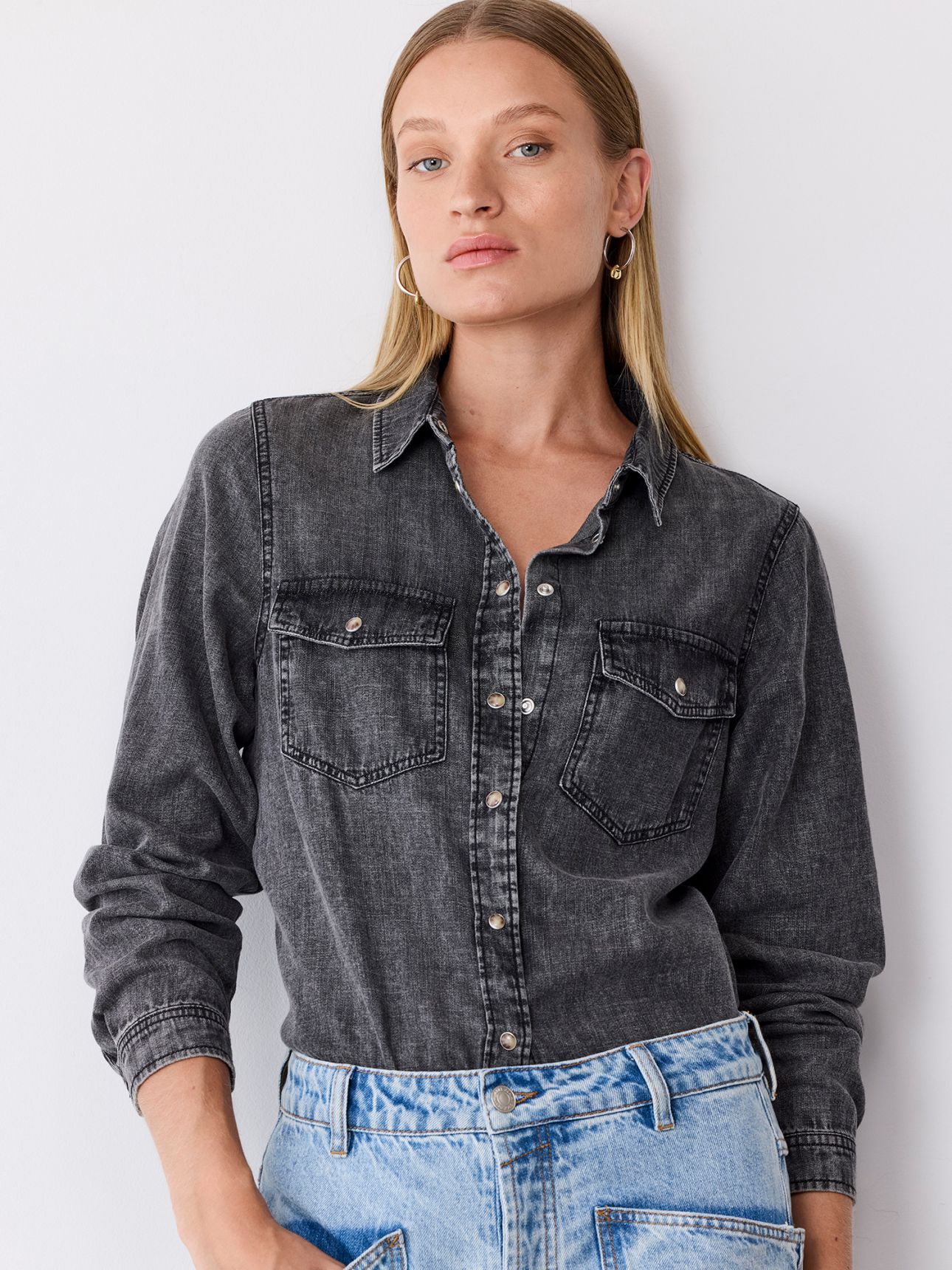 חולצת ג’ינס