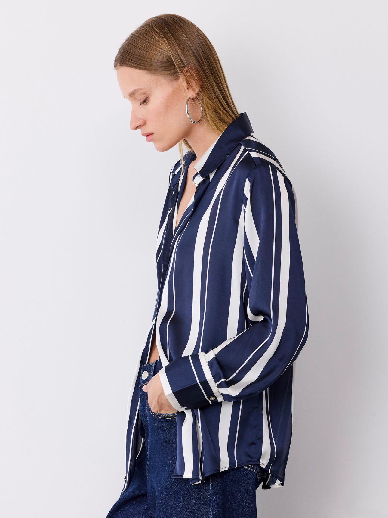 חולצת סאטן פסים