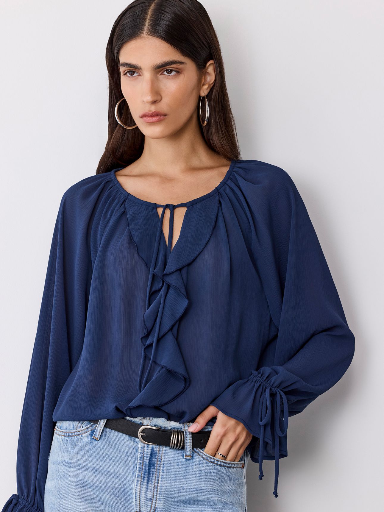 חולצת שיפון רומנטית