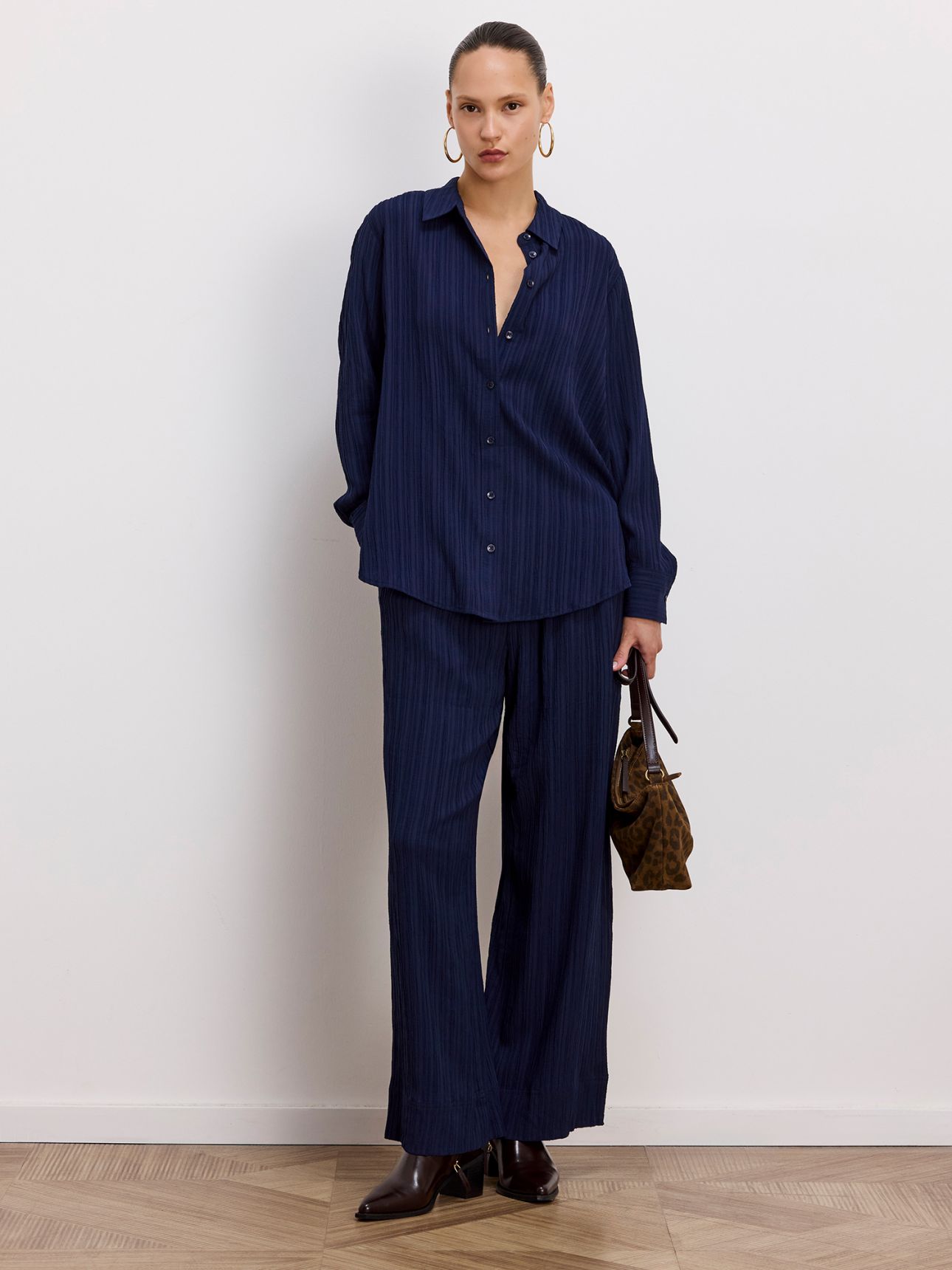 חולצה מכופתרת OVERSIZE