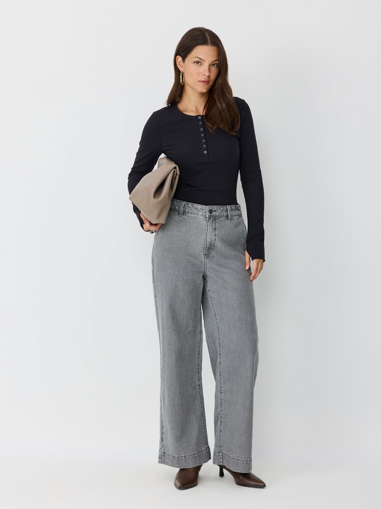 טי שירט הנלי ריב