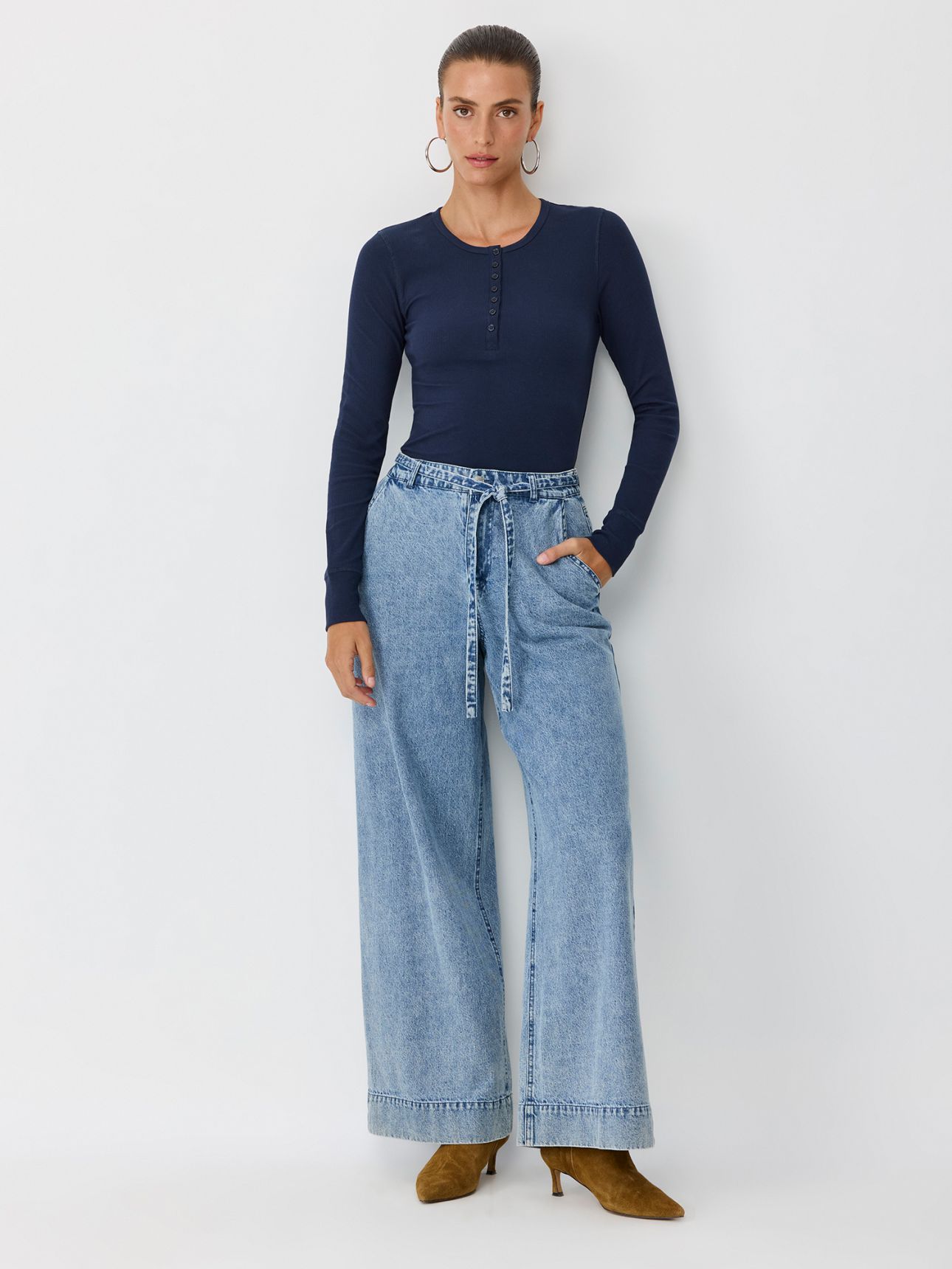 טי שירט הנלי ריב