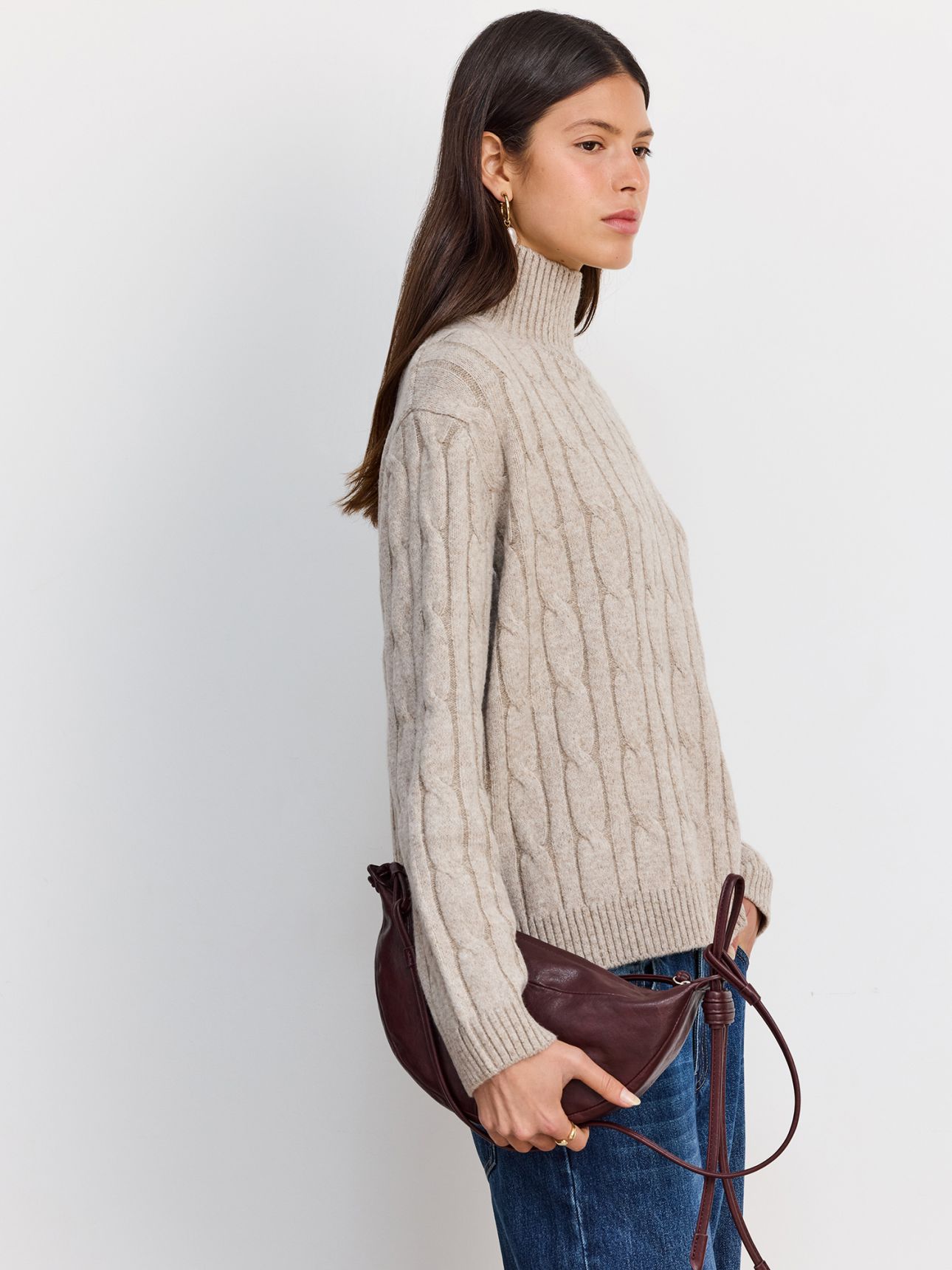 סוודר גולף צמות אקו