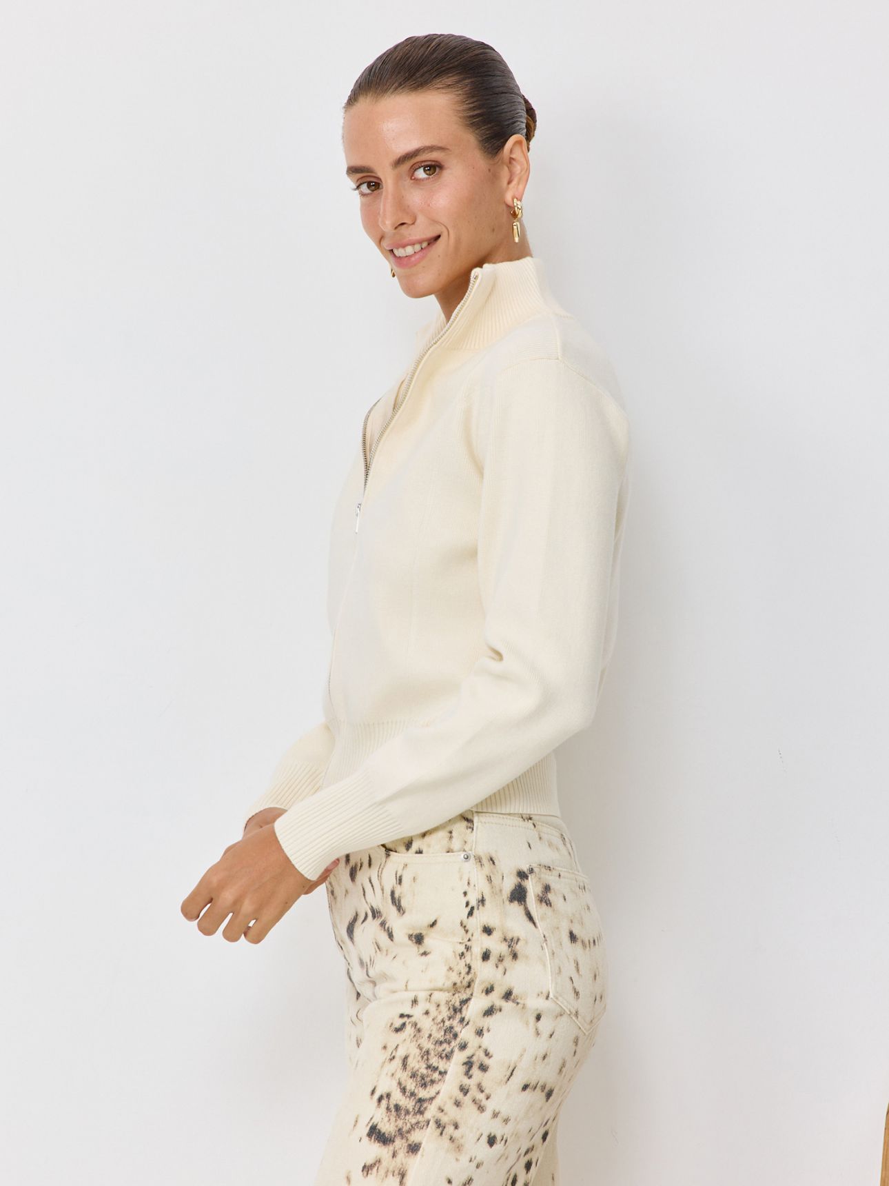 קרדיגן סרוג עם רוכסן