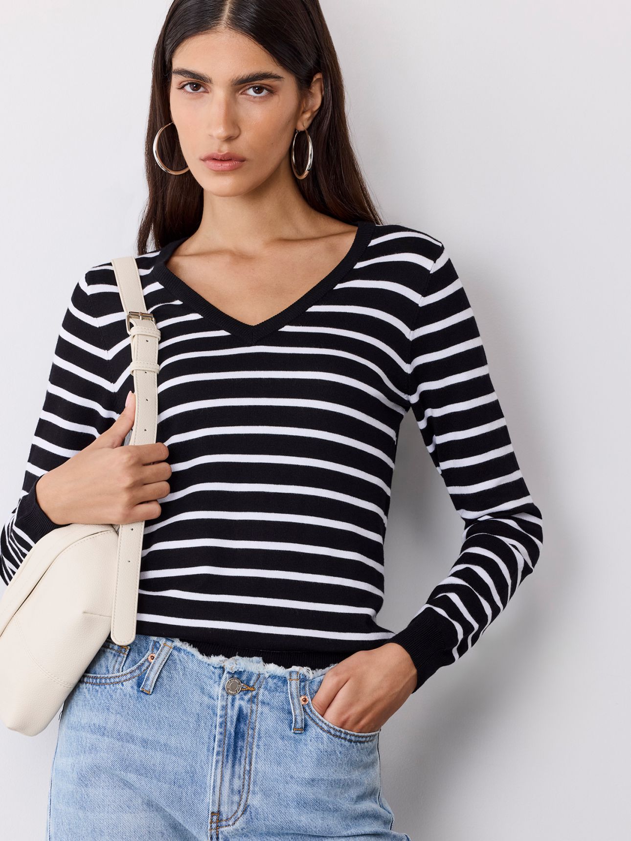 סריג וי פסים