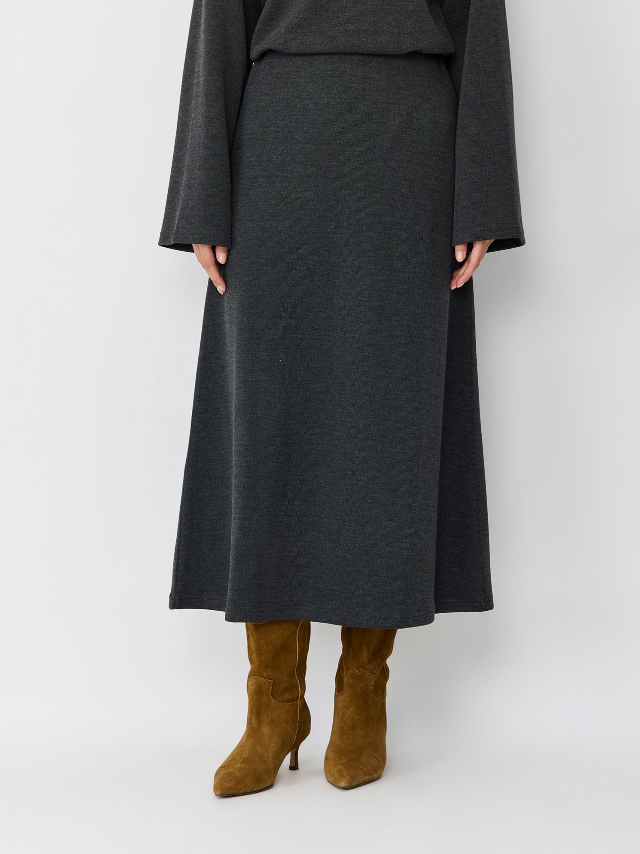 חצאית מקסי סרוגה