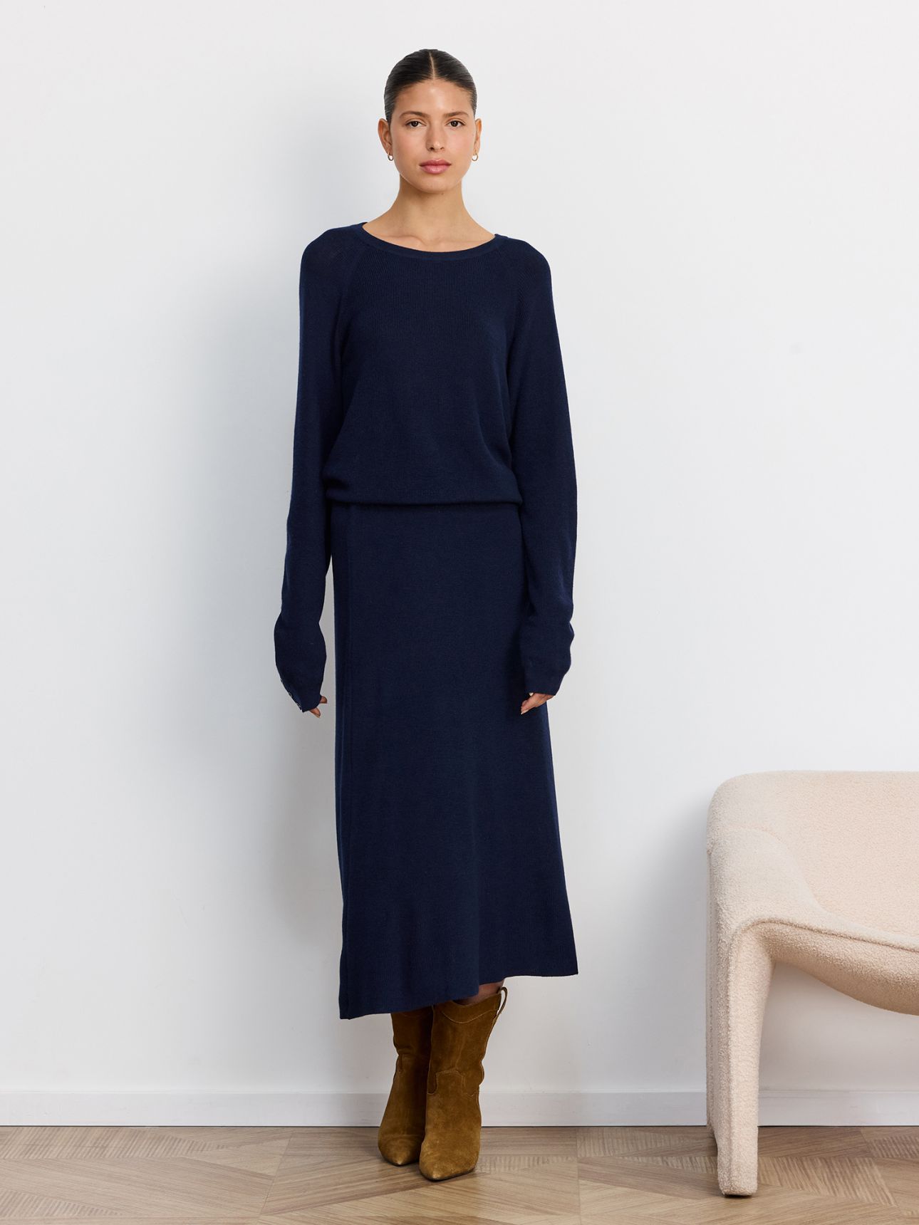 חצאית מידי סרוגה