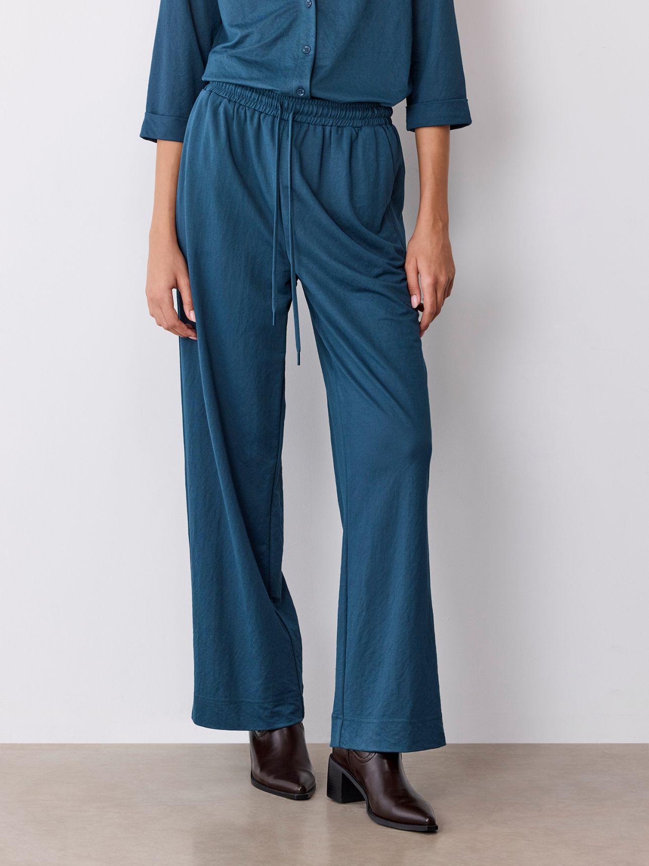 מכנסי טיסה מותן אלסטית