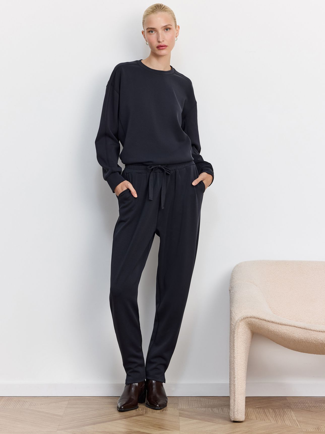 מכנסי טרנינג שילוב מודל