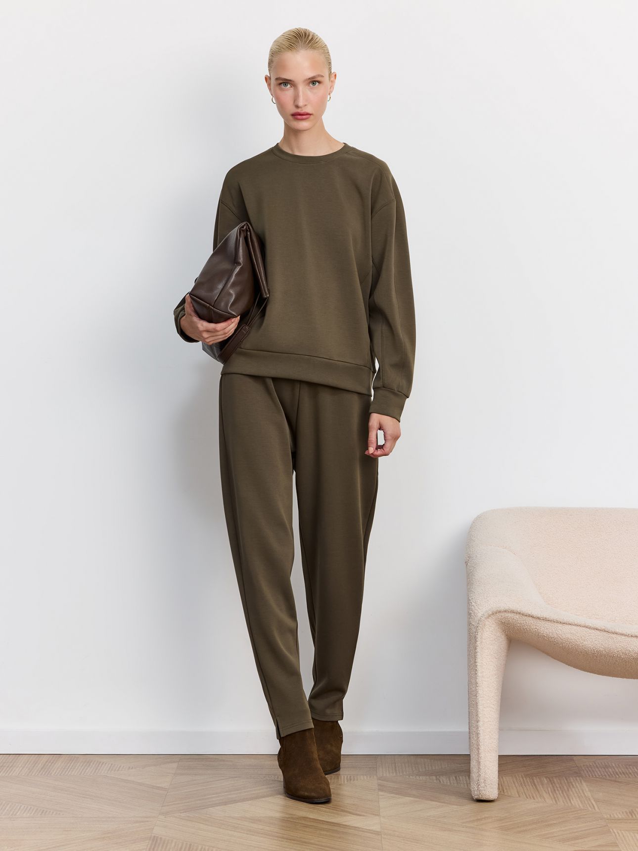 מכנסי טרנינג שילוב מודל