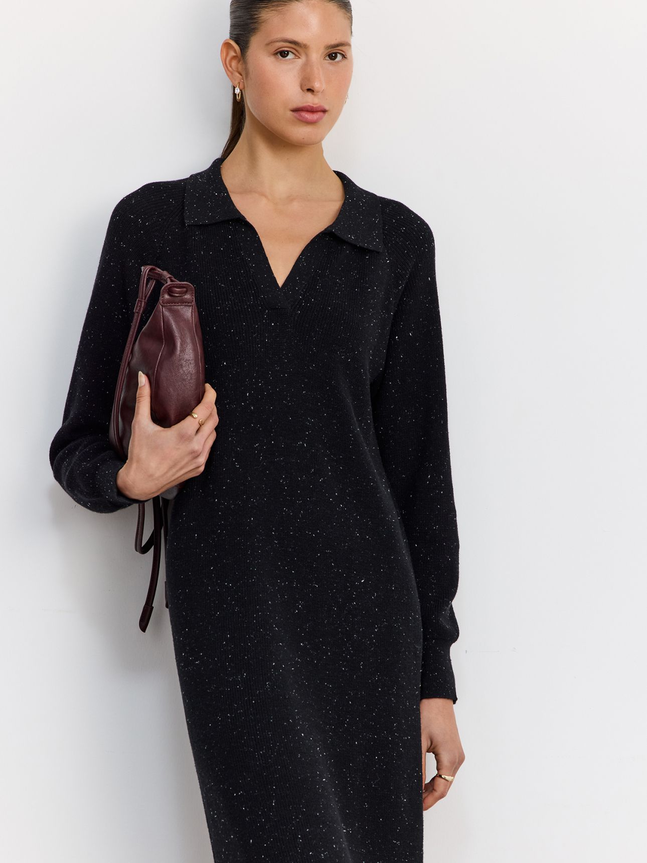 שמלת פולו סרוגה