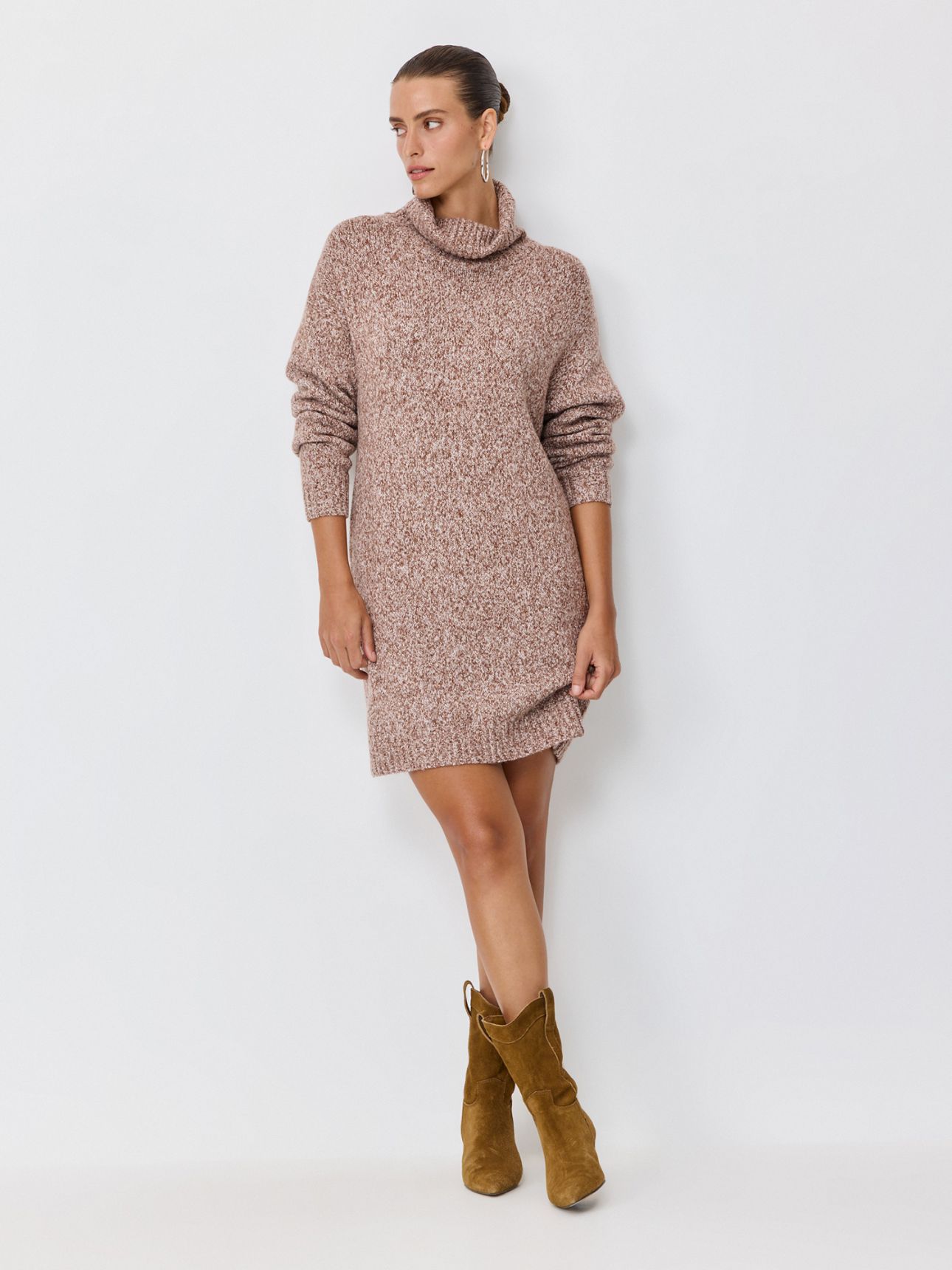 שמלת מיני סרוגה