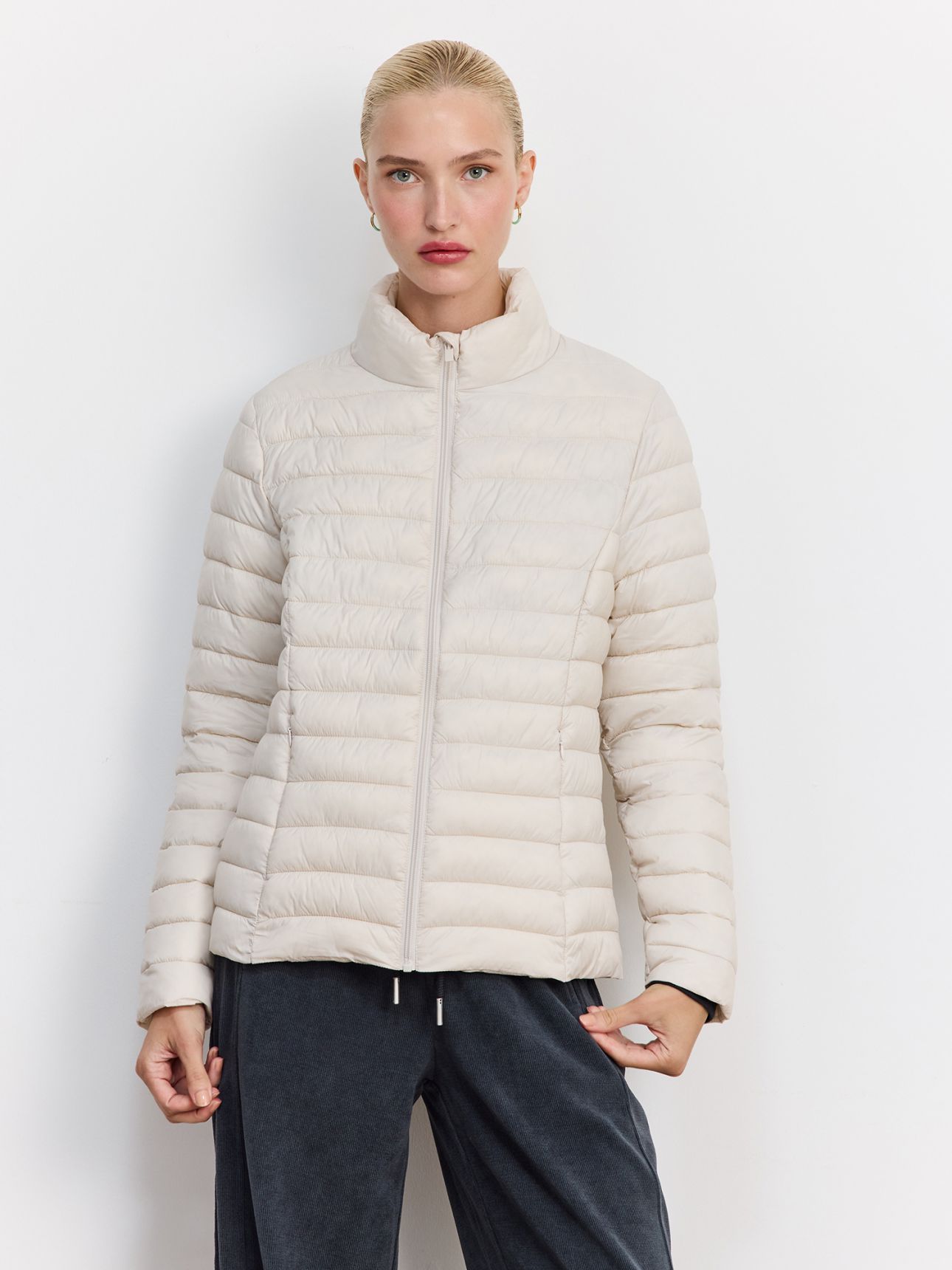 מעיל קווילט קצר