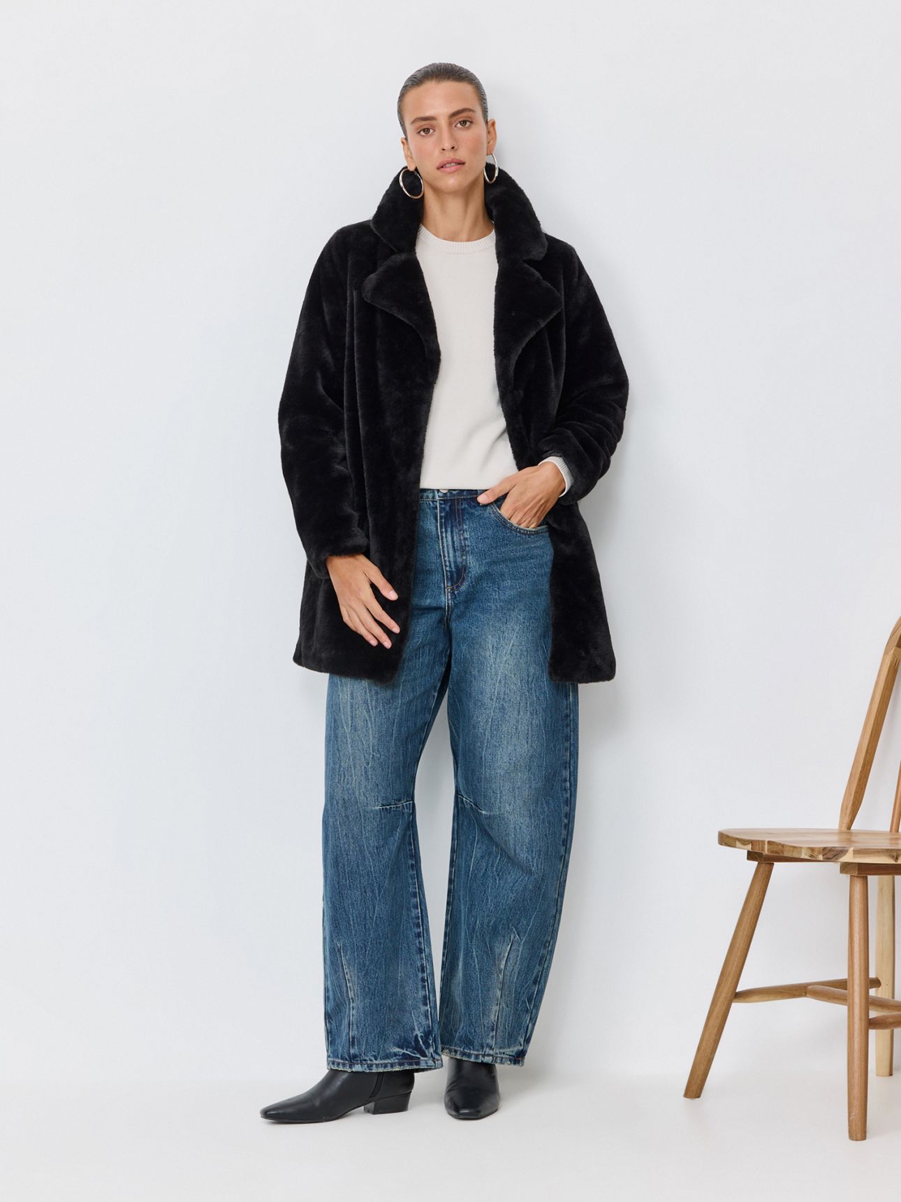 מעיל דמוי פרווה