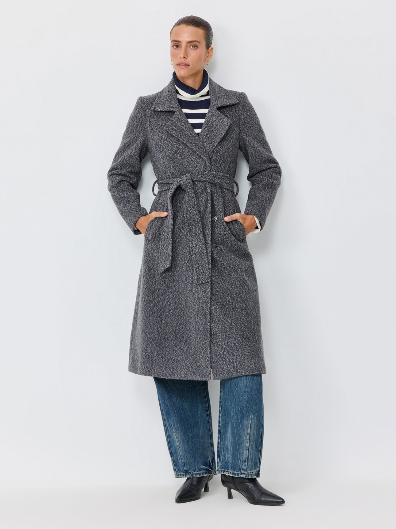 מעיל ארוך מחויט