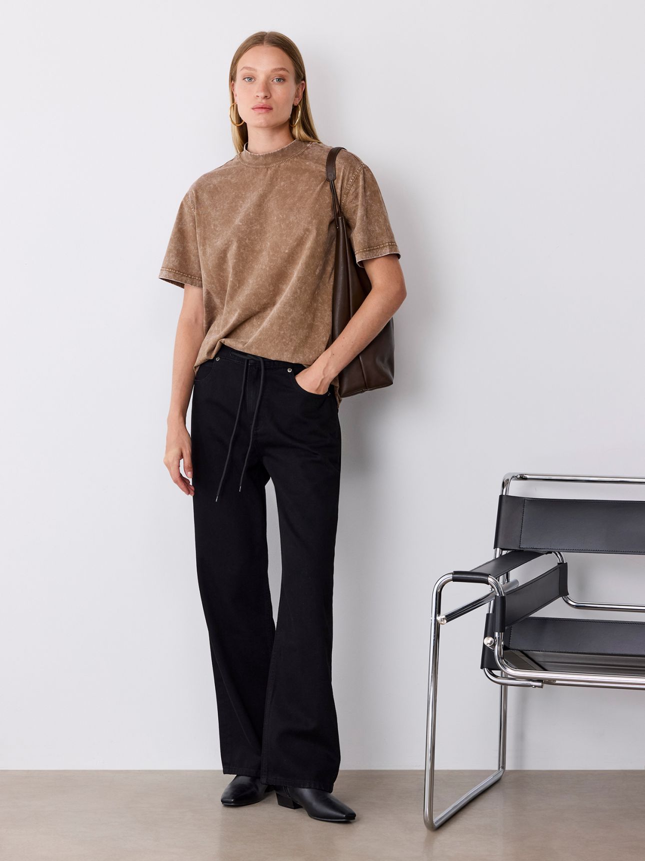 ג’ינס STRAIGHT RELAXED עם גומי ושרוך