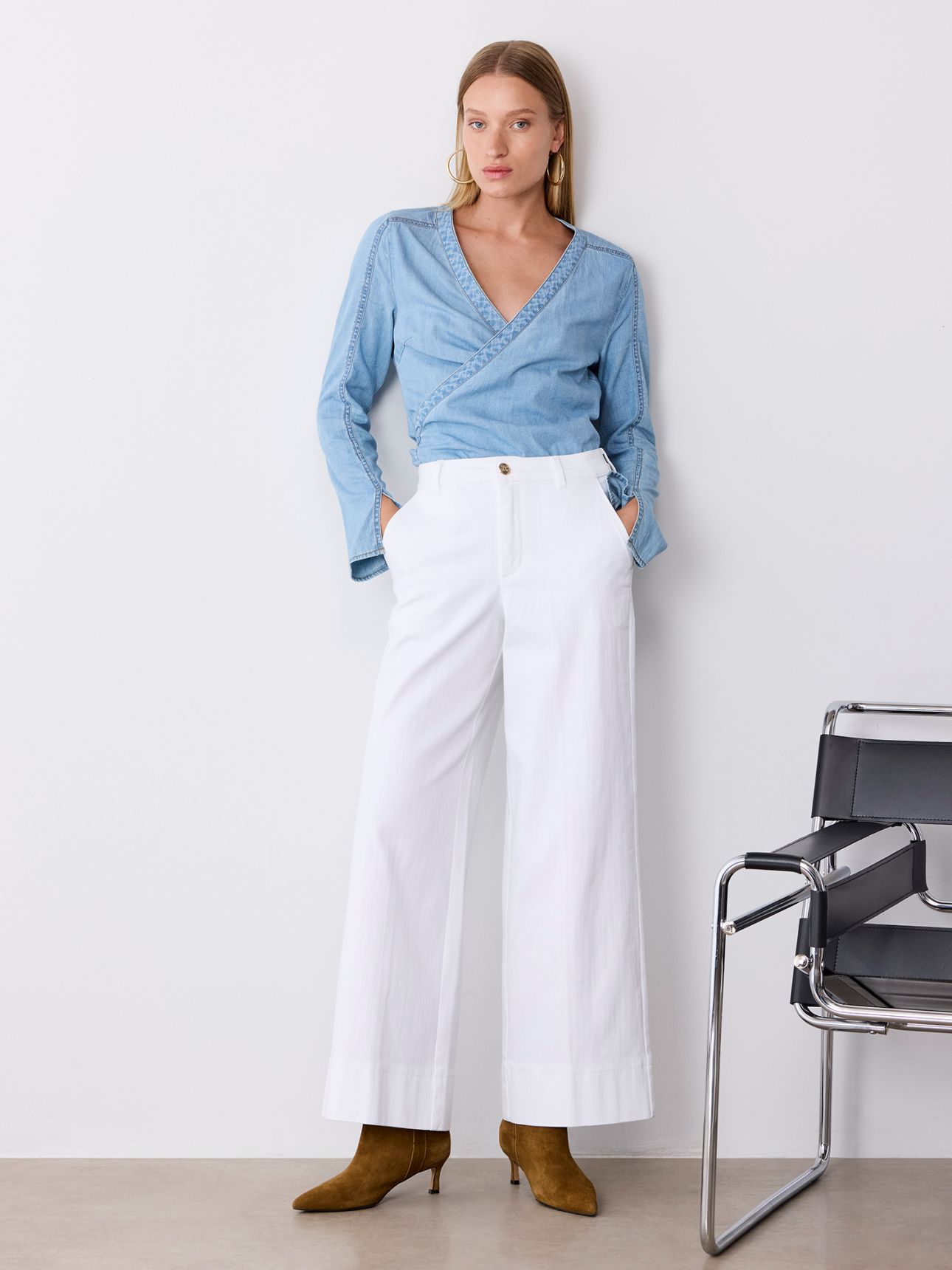 ג’ינס לבן מחוייט