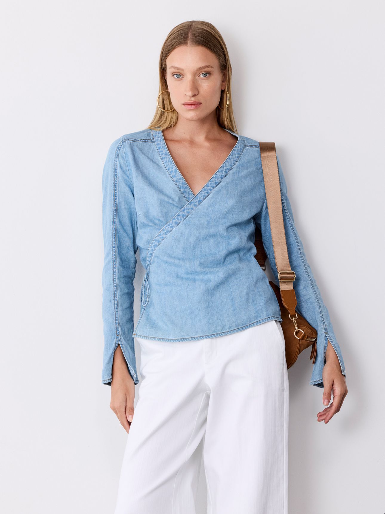 חולצת מעטפת ג’ינס