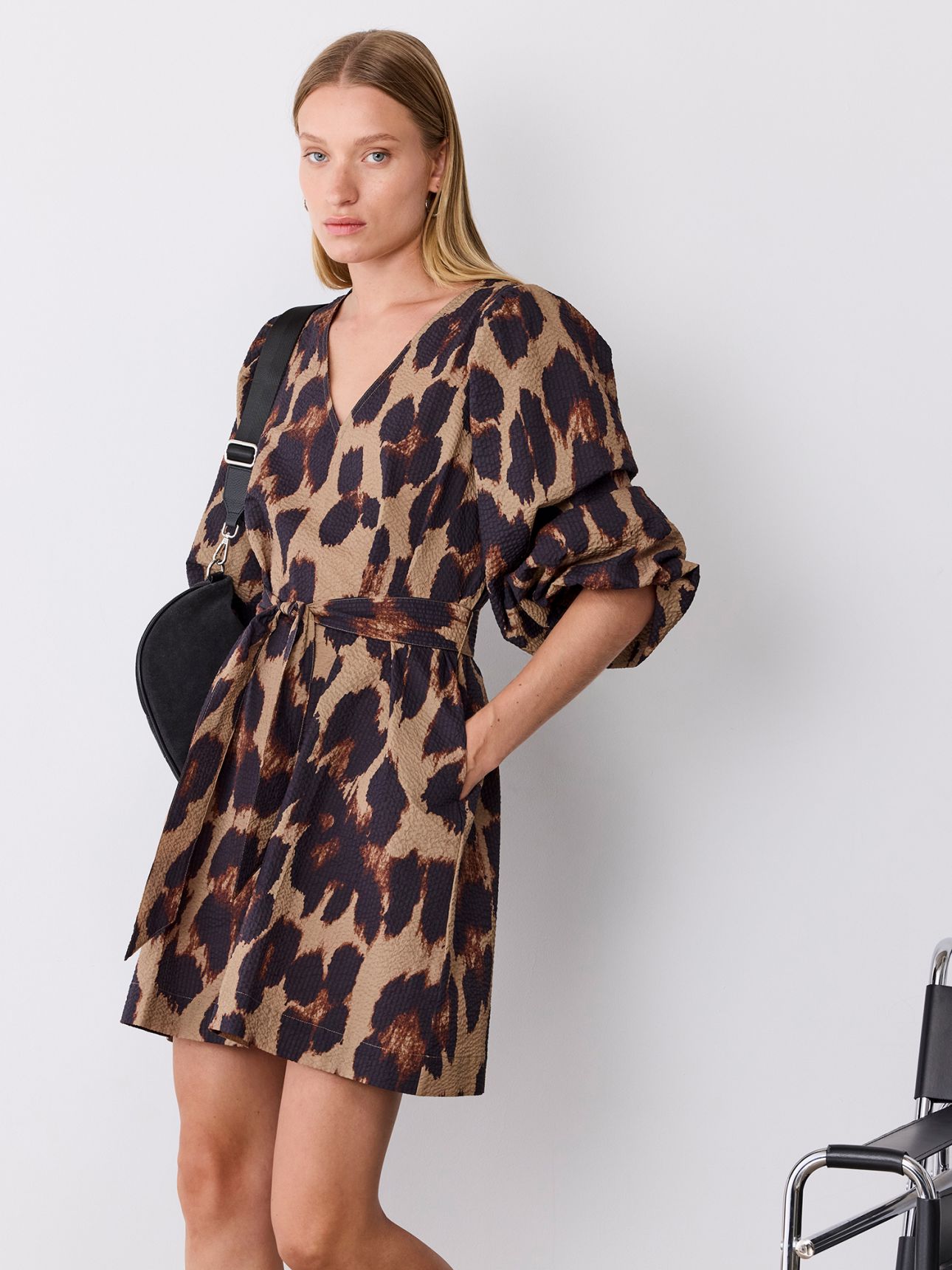 שמלת בוקסי שרוולי פעמון