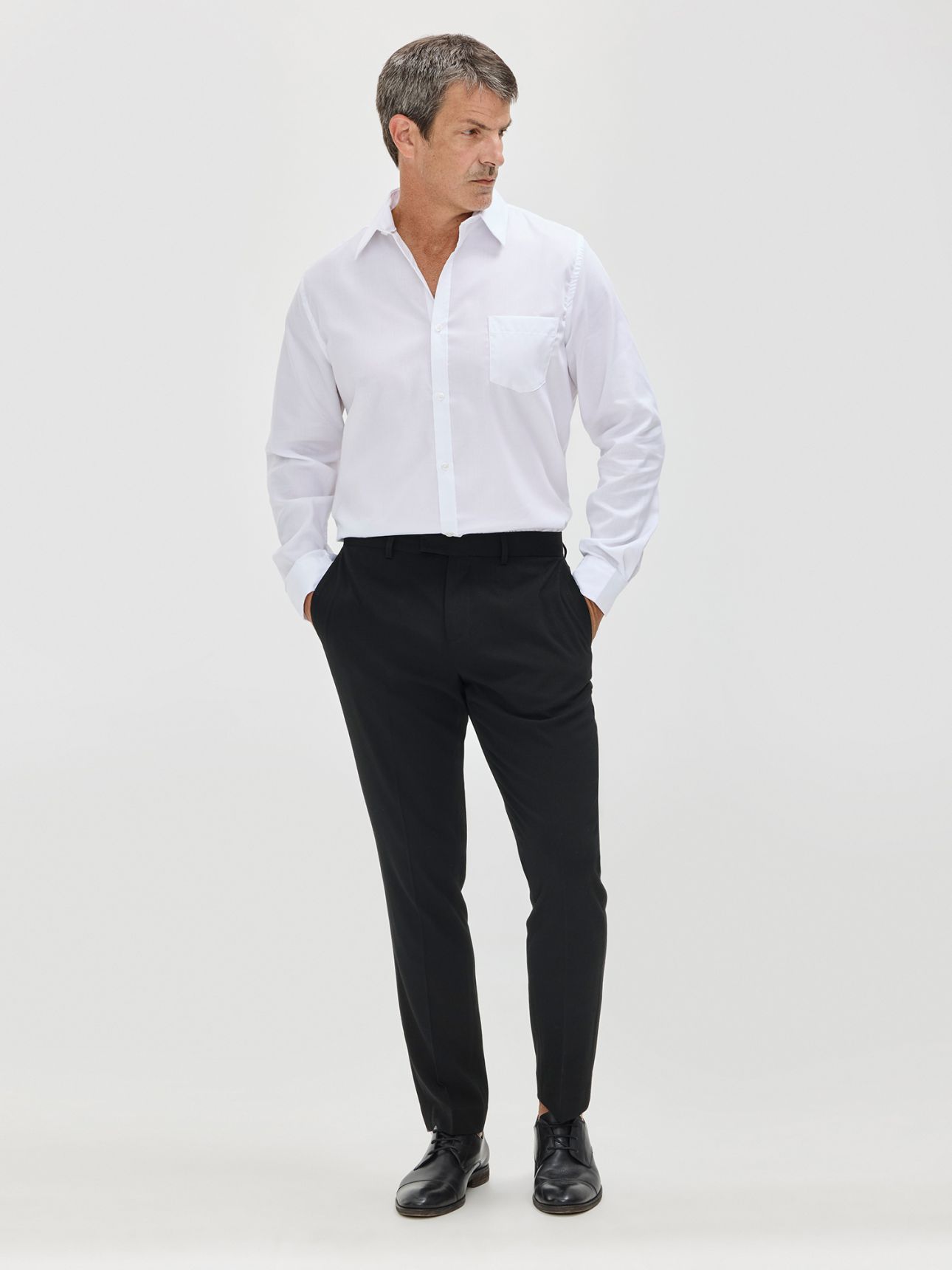 MAX MORETTI מכנסיים פורמאליים בגזרת צ’ינו