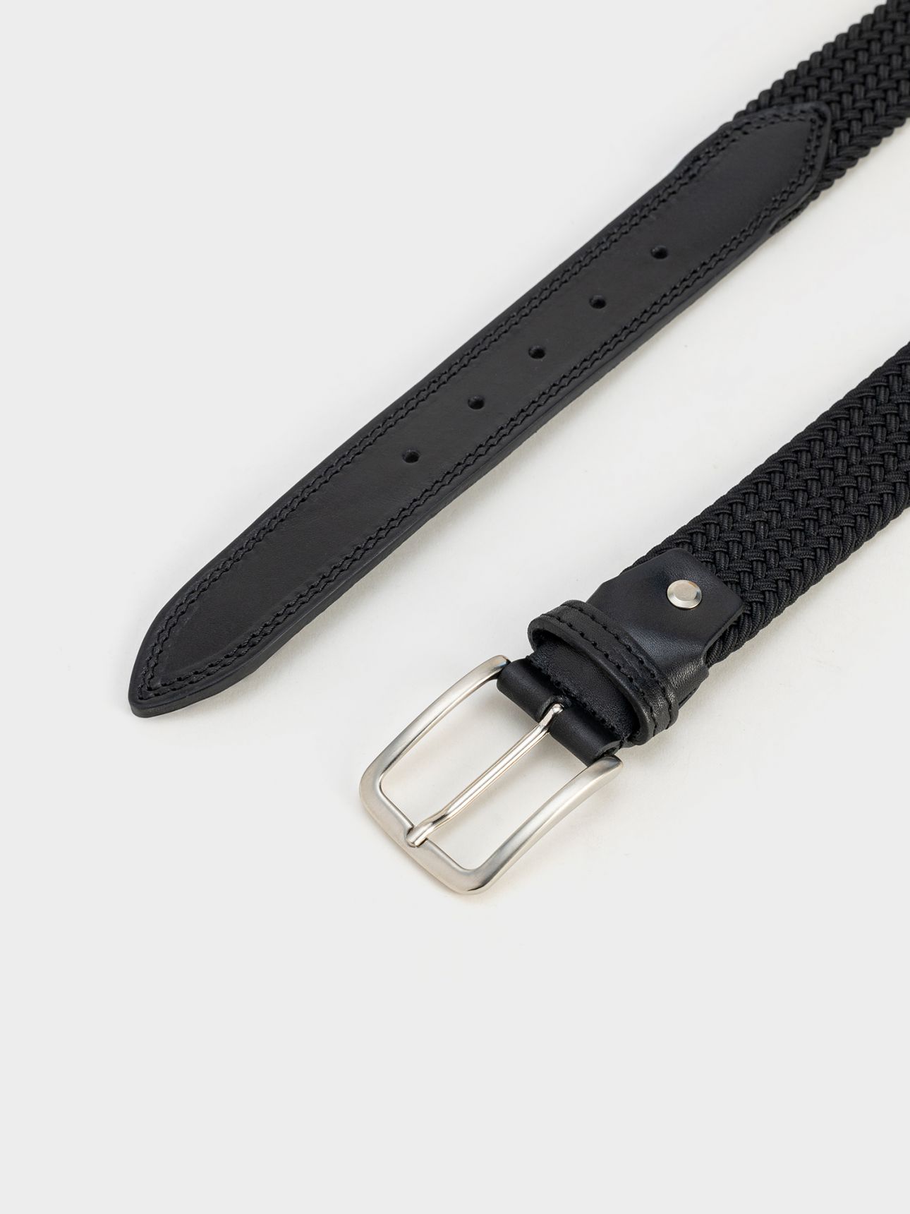 חגורה קלועה בשילוב עור