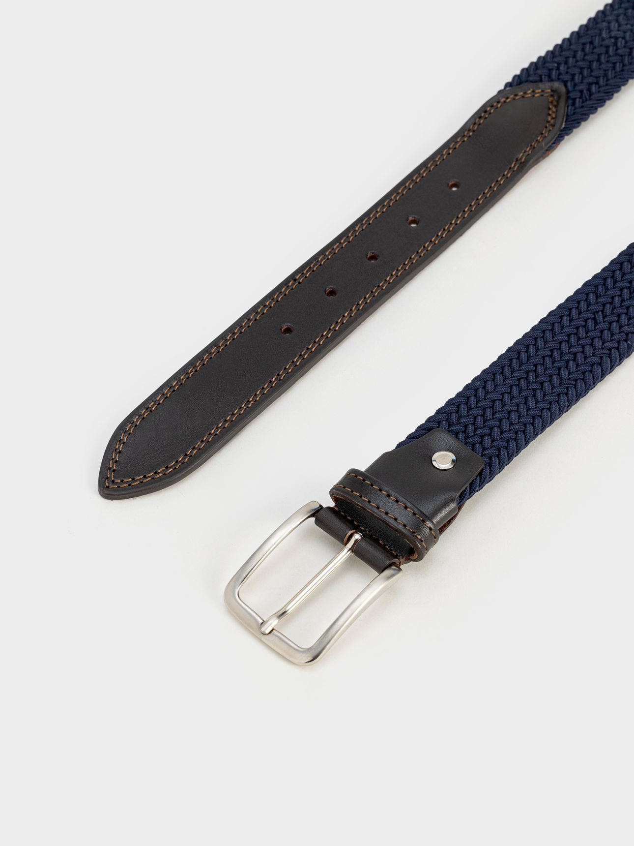 חגורה קלועה בשילוב עור