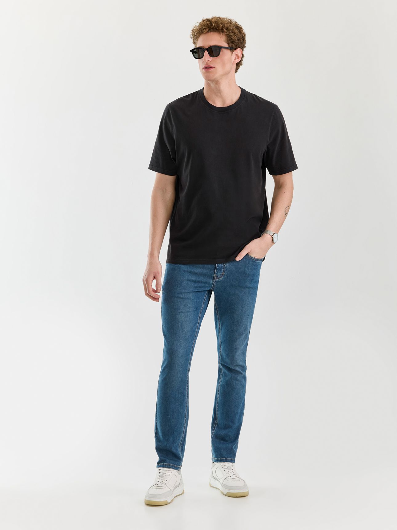 HECHTER PARIS מכנסי ג’ינס דק בגזרת סלים