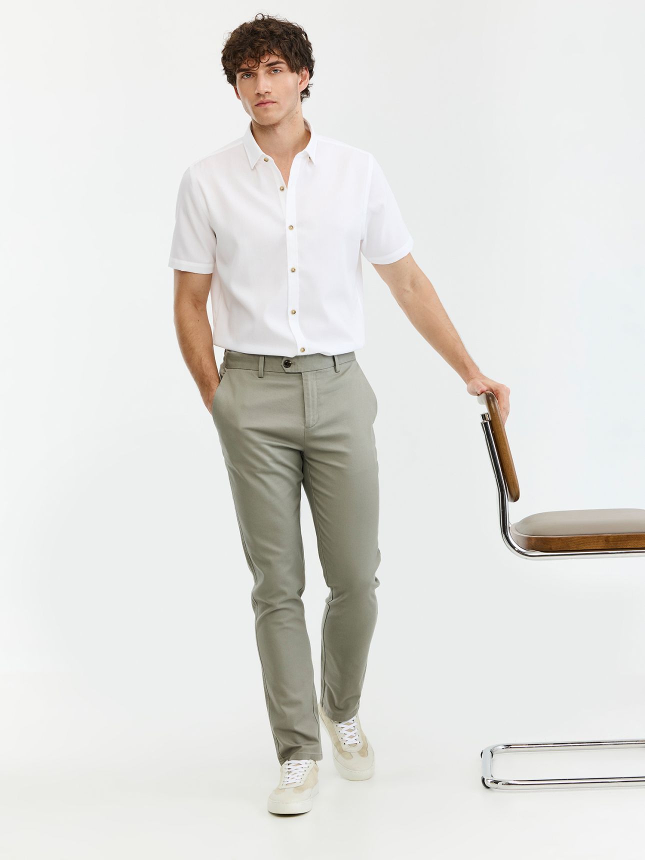 MAX MORETTI חולצה מכופתרת NON IRON מלאנג’ טקסטורה בגזרת רגולר פיט