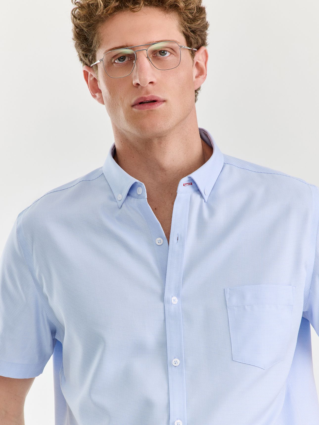 HECHTER PARIS מכופתרת NON IRON מיקרו ג’קארד בגזרת רגולר פיט עם כיס