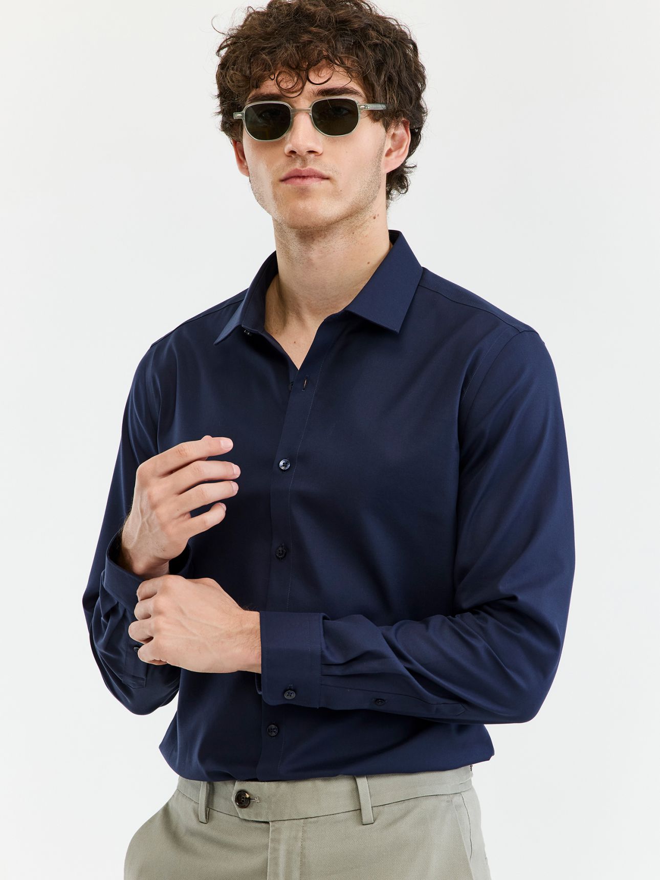 MAX MORETTI חולצה מכופתרת NON IRON טוויל בגזרת מודרן פיט