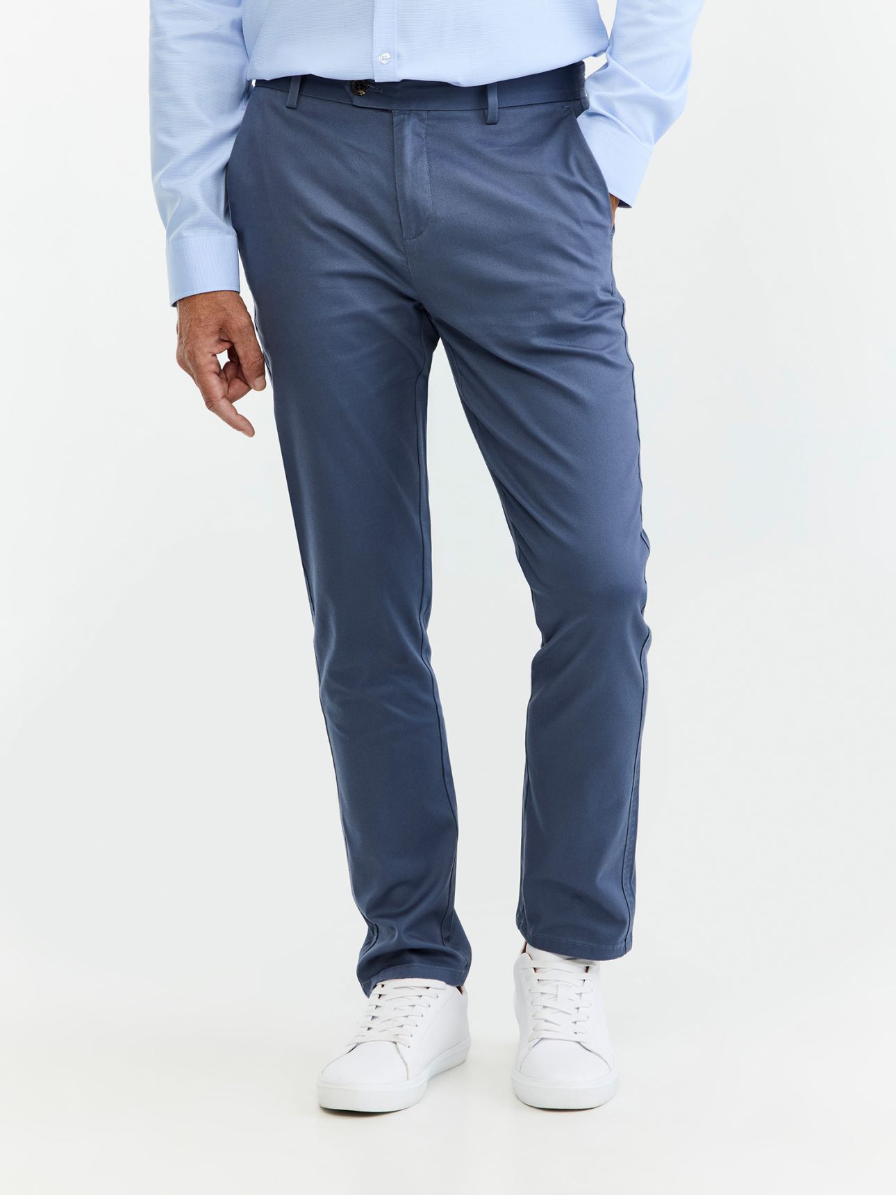 MAX MORETTI מכנסי צ’ינו ליוסל בגזרת סלים