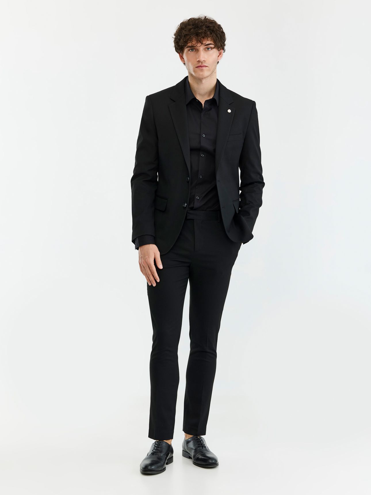 HECHTER PARIS מכנס חליפת אירועים בגזרת סלים