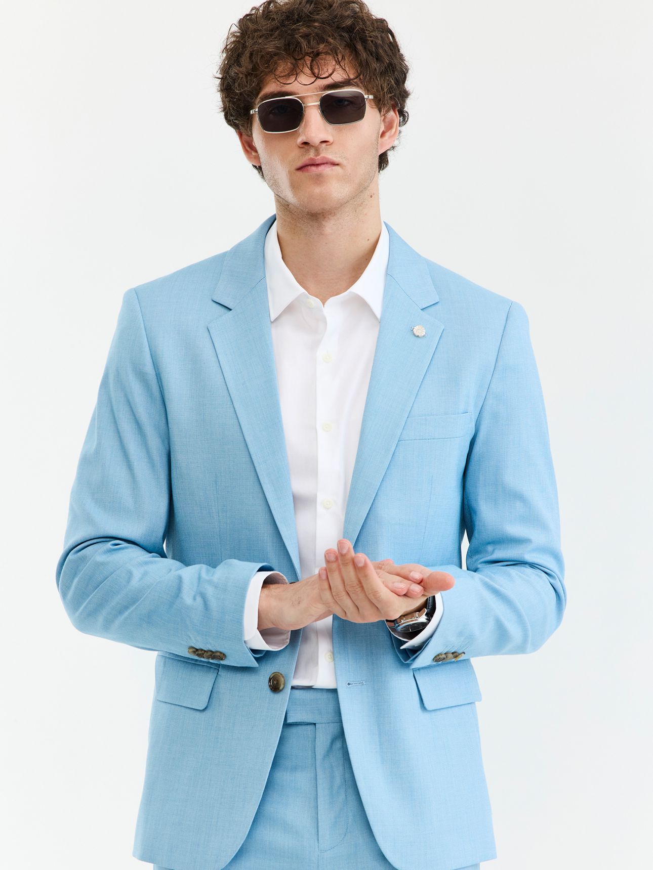 HECHTER PARIS ג’קט חליפת אירועים בגזרת סלים