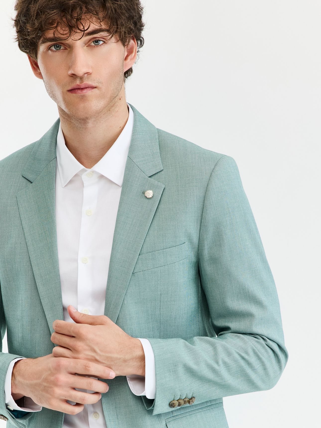 HECHTER PARIS ג’קט חליפת אירועים בגזרת סלים