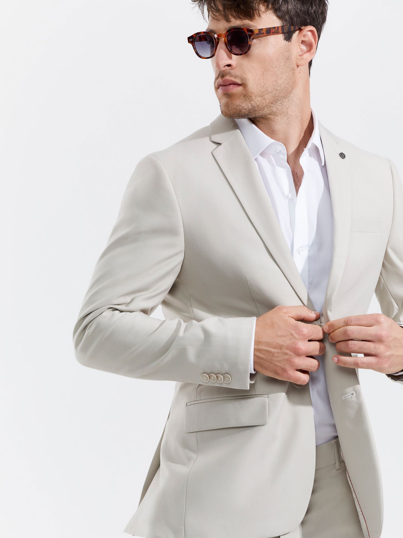 MAX MORETTI
בלייזר מחוייט אירועים slim