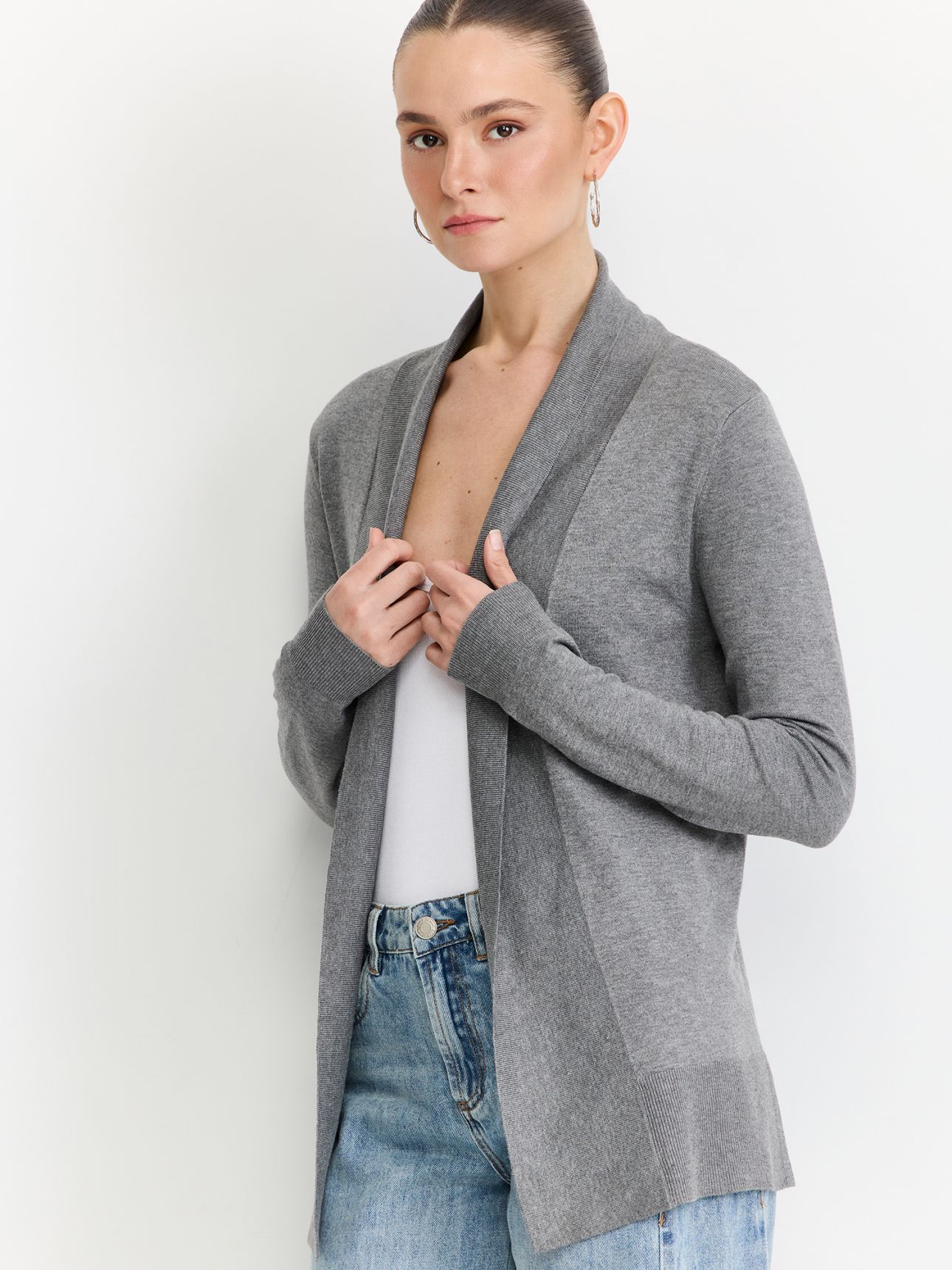 קרדיגן צווארון שאל