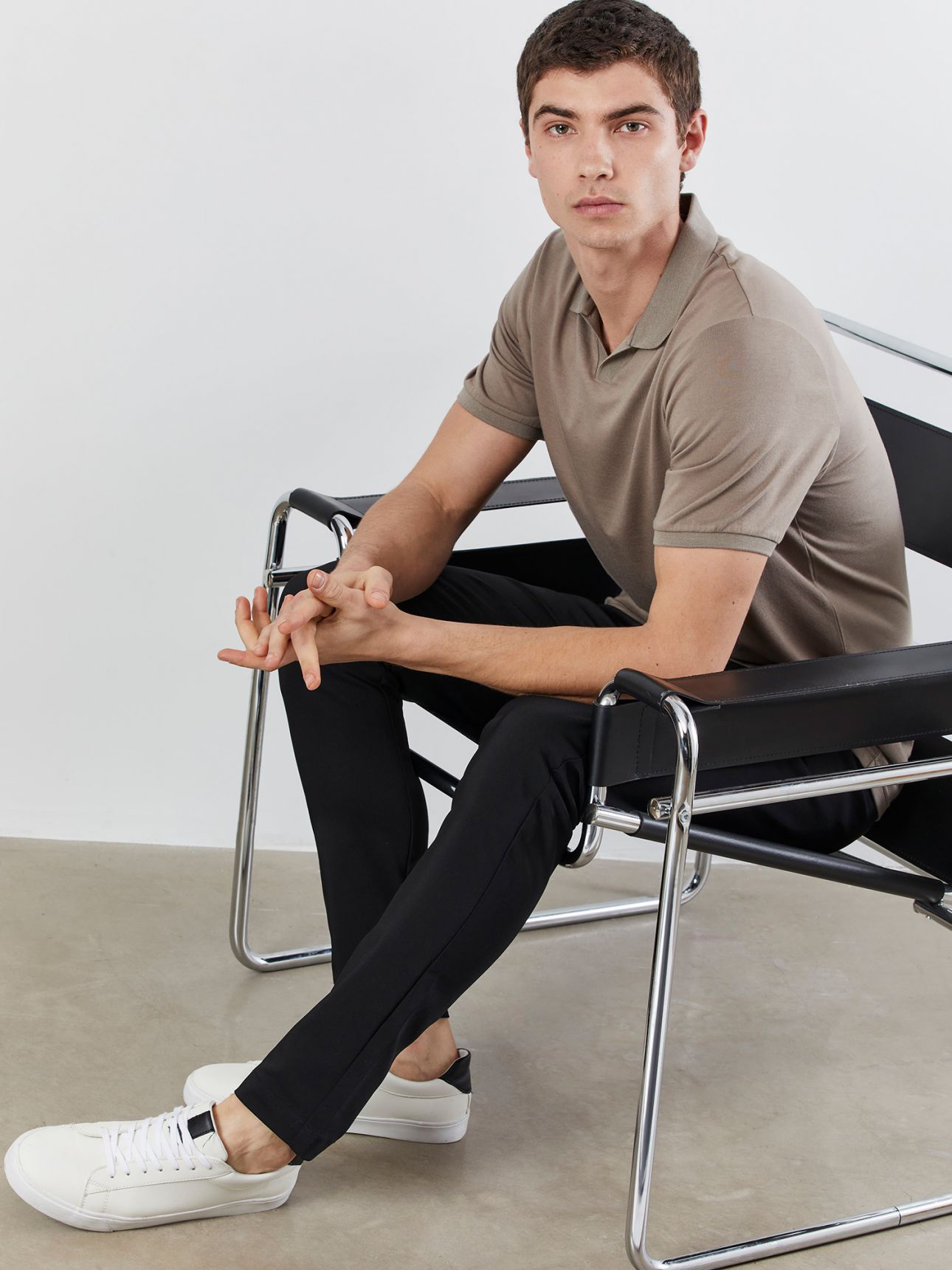 מכנסי צ’ינו ג’וגר