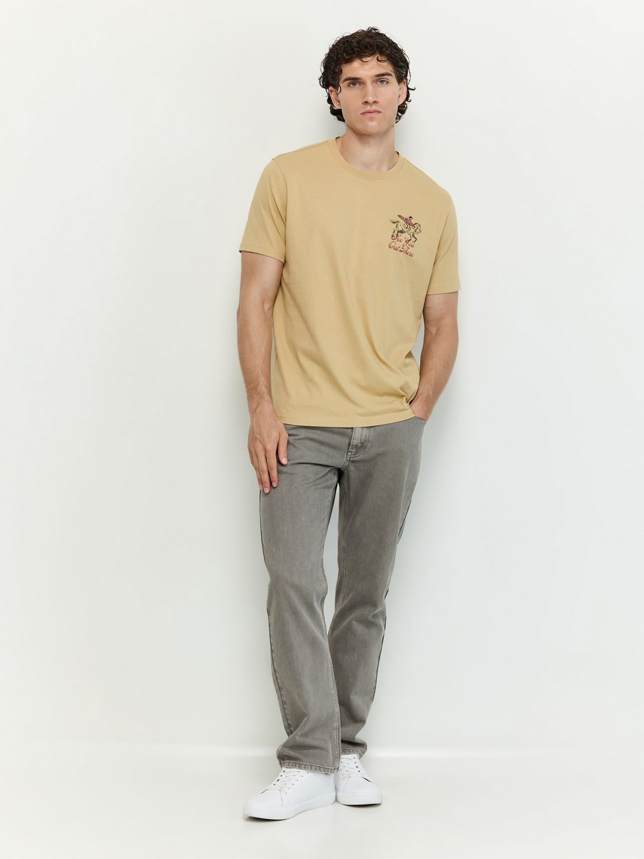 מכנסי Straight fit במראה שטוף