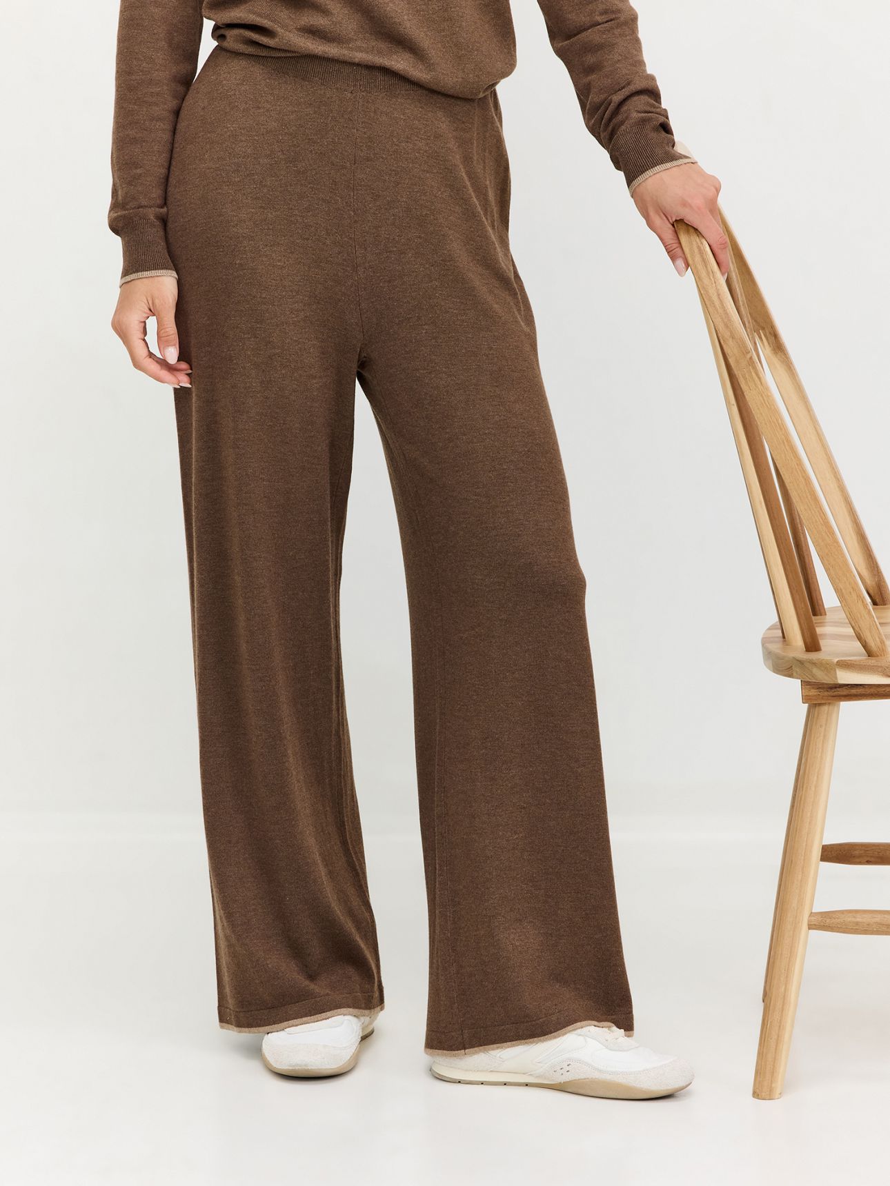 מכנסי סריג בגזרת Wide Leg