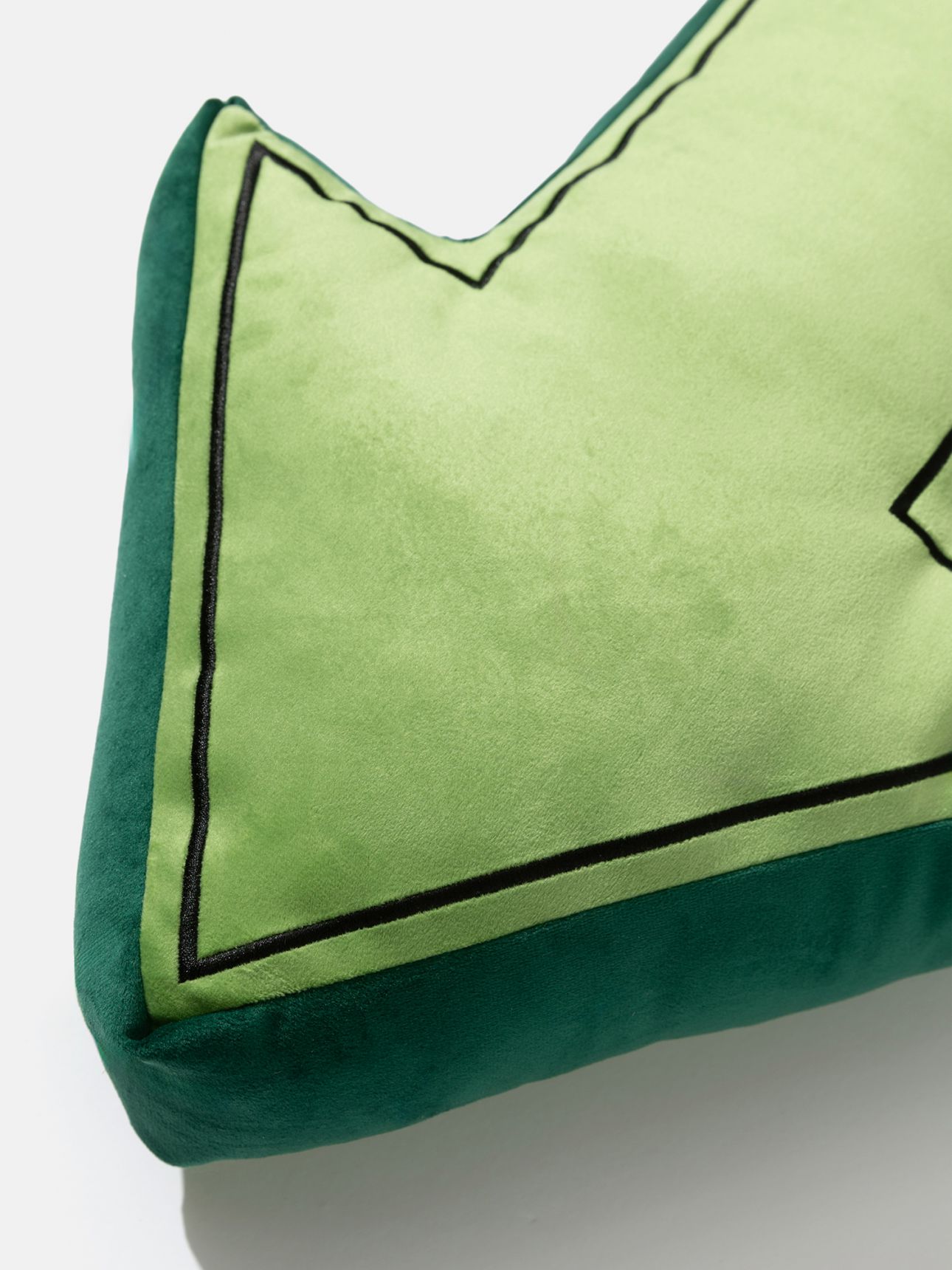 כרית נוי חץ TAKI